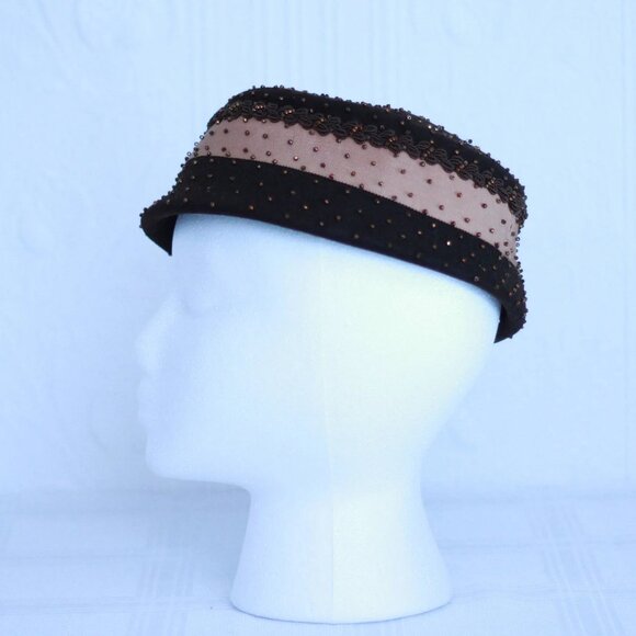 Schiaparelli 50's or 60's beaded hat - Picture 4 of 5